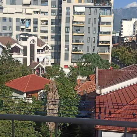 Royal 3 Hostel 地拉那 外观 照片