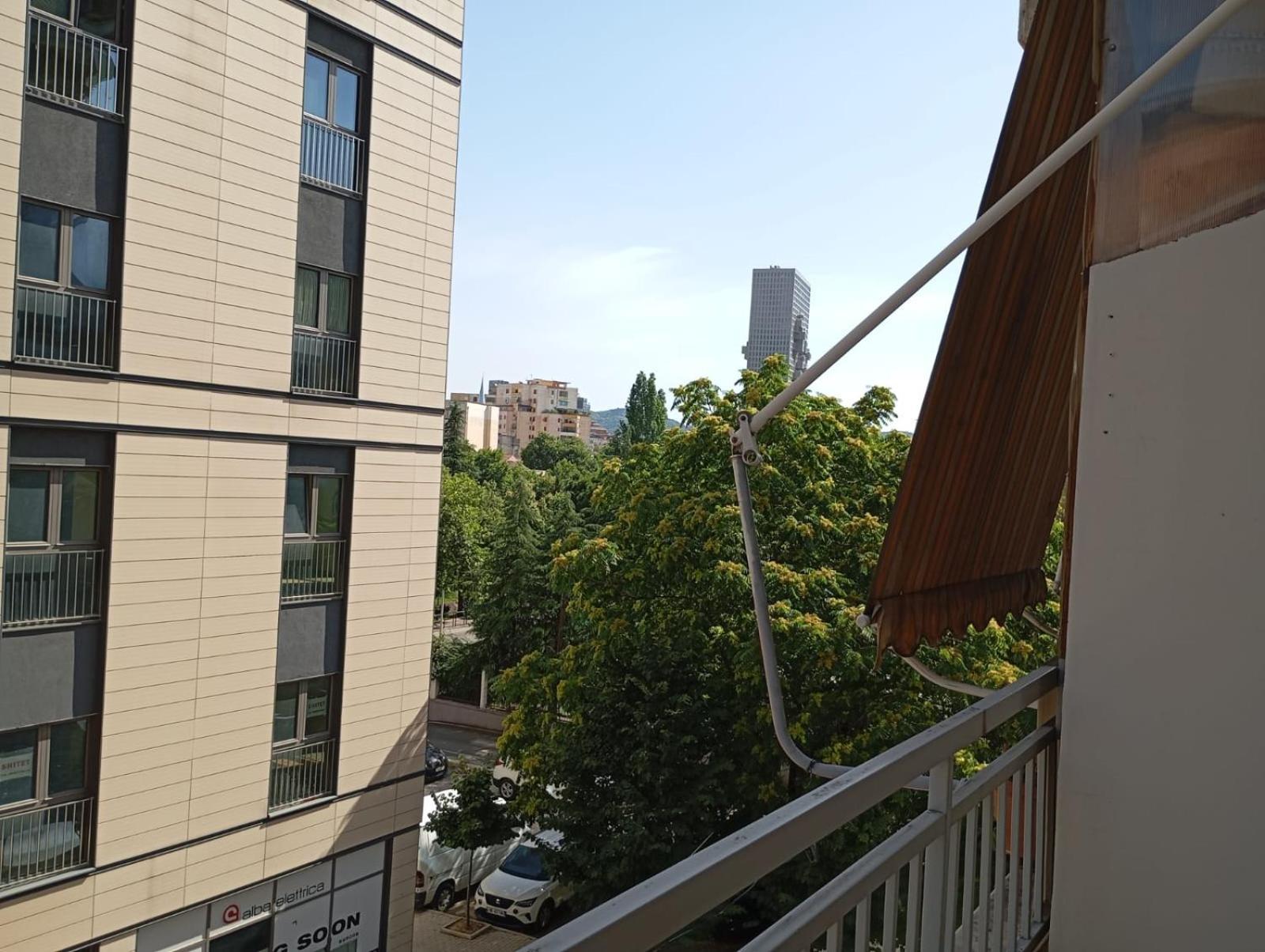 Royal 3 Hostel 地拉那 外观 照片