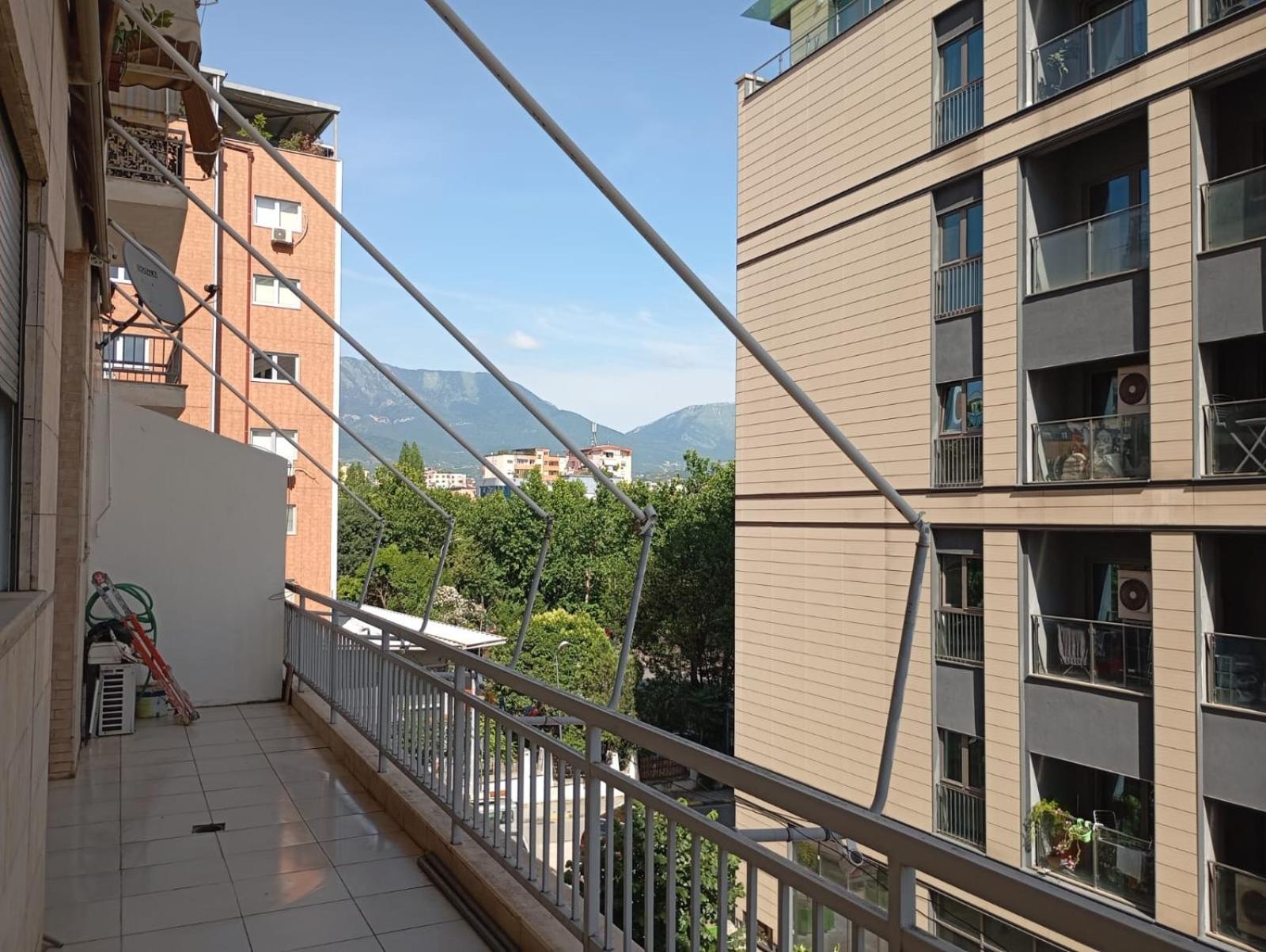 Royal 3 Hostel 地拉那 外观 照片