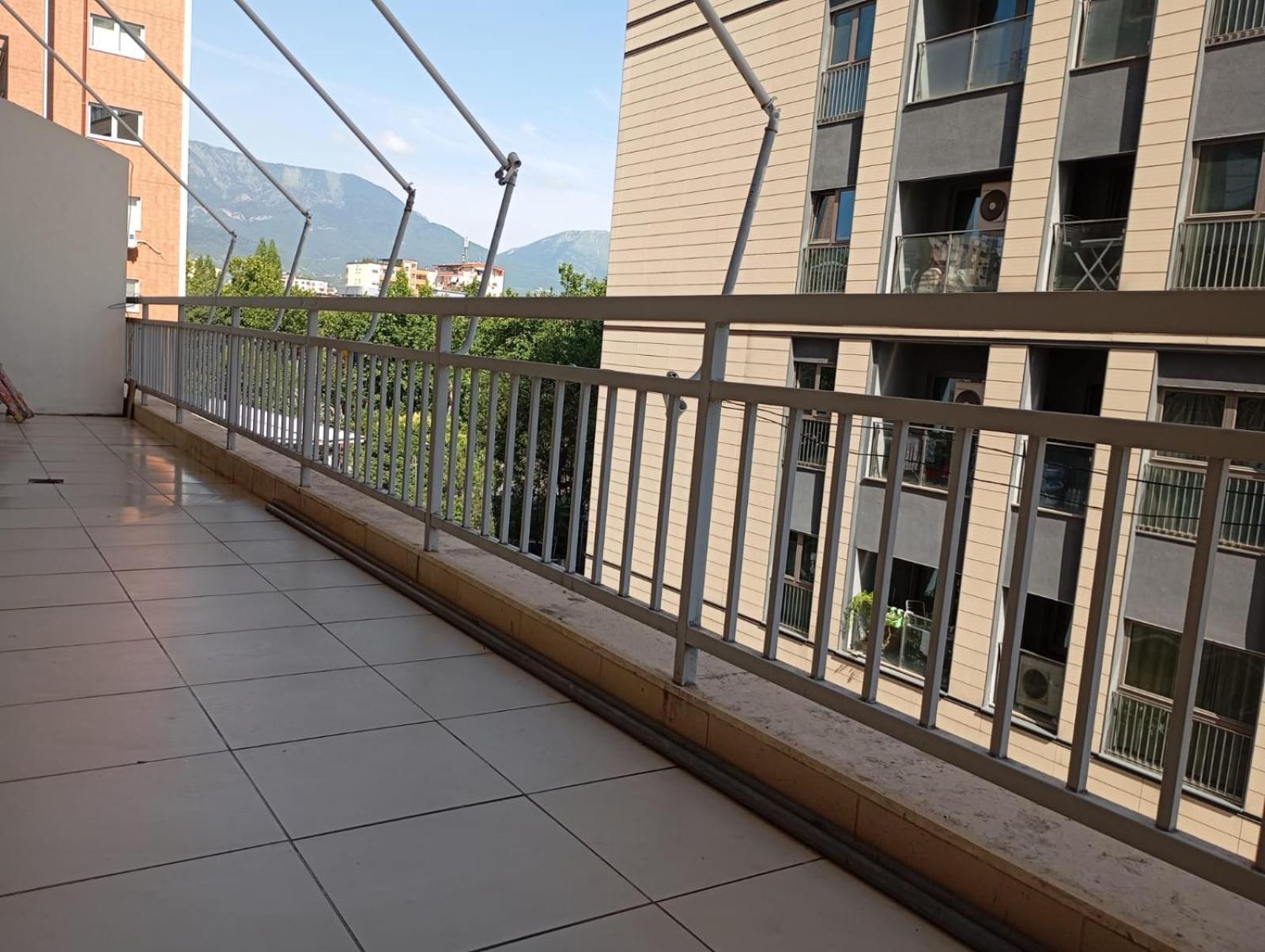 Royal 3 Hostel 地拉那 外观 照片