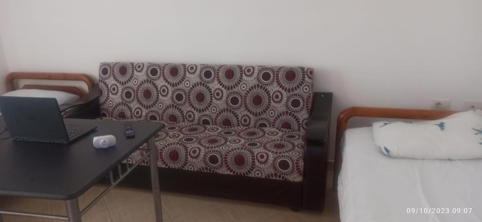 Royal 3 Hostel 地拉那 外观 照片